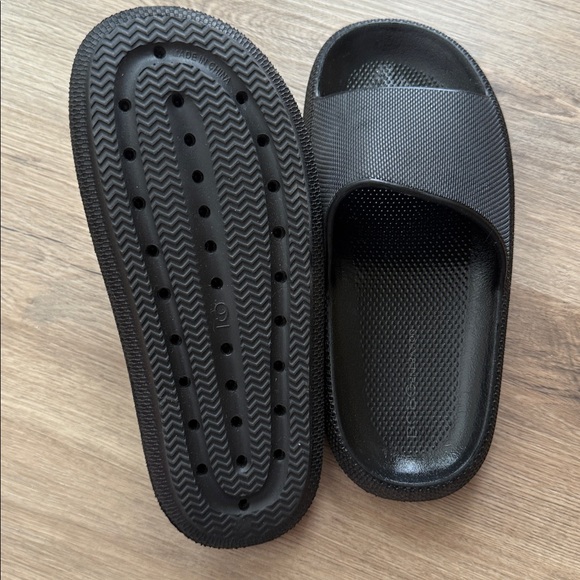 Slides - Picture 3 of 3